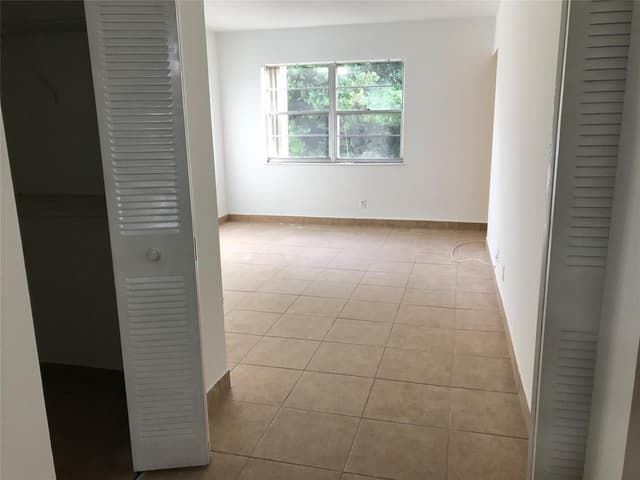 4394 NW 9th Avenue # 3a, Deerfield Beach FL 33064 - Deerfield Beach, FL - Photo 3