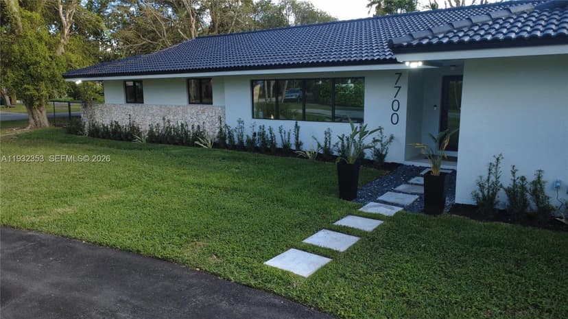 7700 SW 168th Ter, Palmetto Bay FL 33157