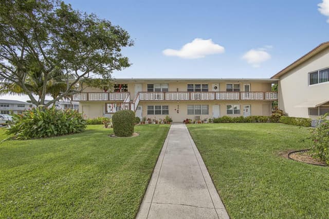 193 Easthampton I, West Palm Beach FL 33417 - West Palm Beach, FL - Photo 2