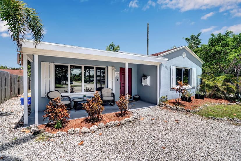 6410 S Olive Avenue, West Palm Beach FL 33405