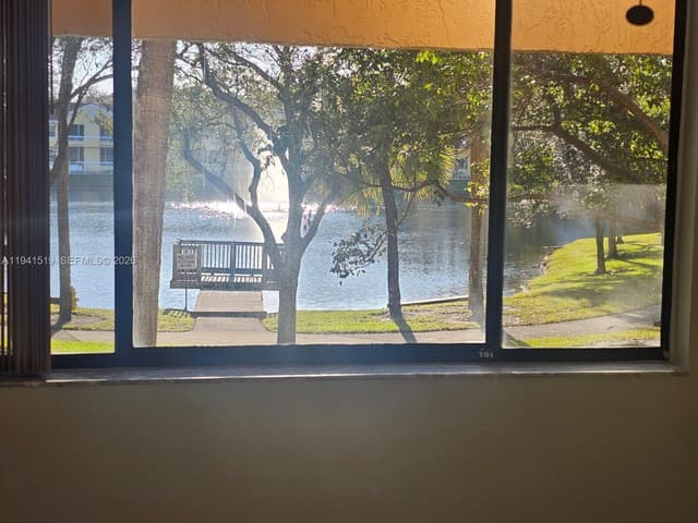 8592 W Sunrise Blvd # 209, Plantation FL 33322 - Plantation, FL - Photo 7