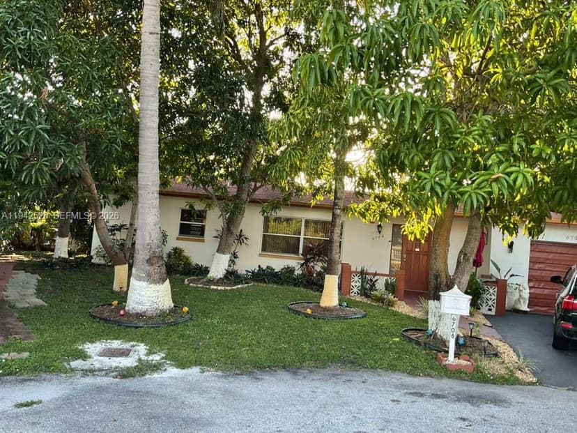 6706 Inwood, North Lauderdale FL 33068