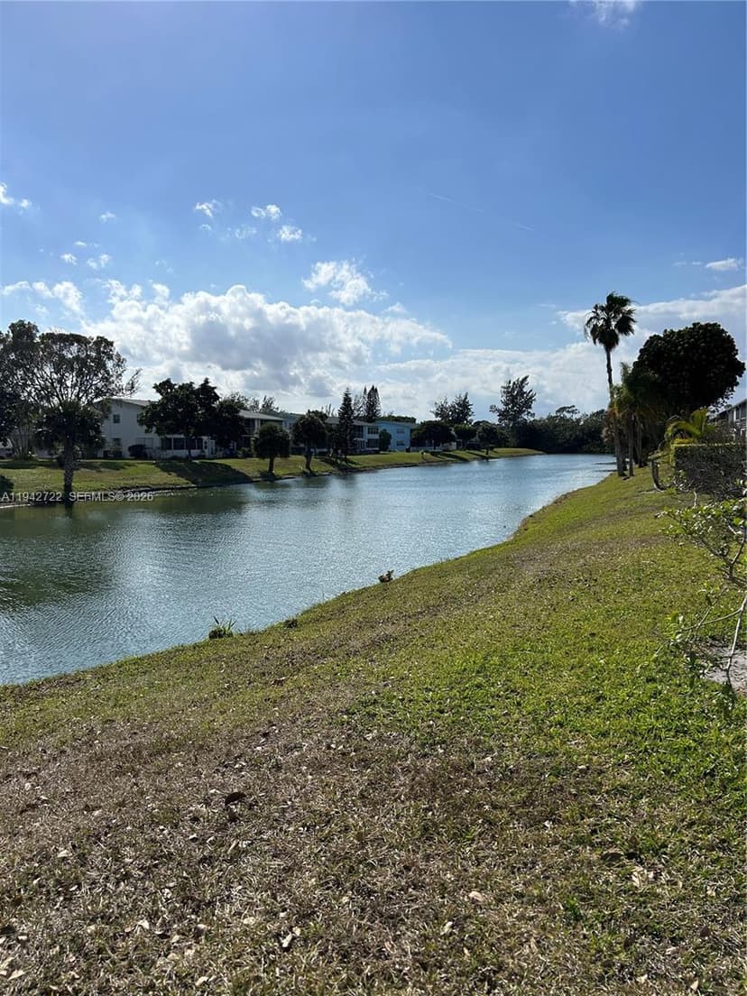 38 Northampton B # 38, West Palm Beach FL 33417