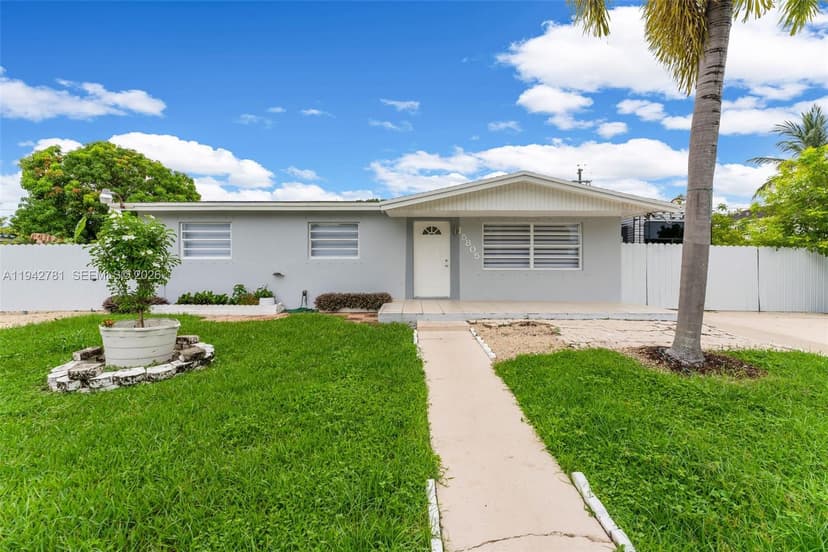 15805 SW 300th Ter, Homestead FL 33033