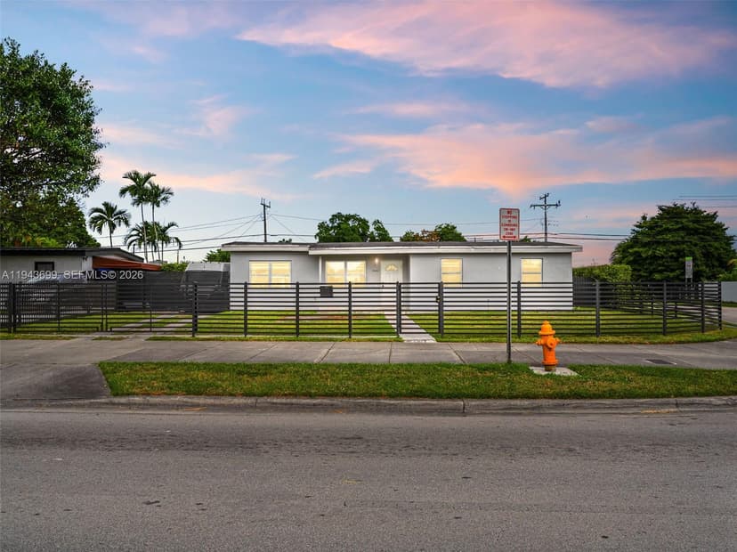 11401 SW 56th St, Miami FL 33165