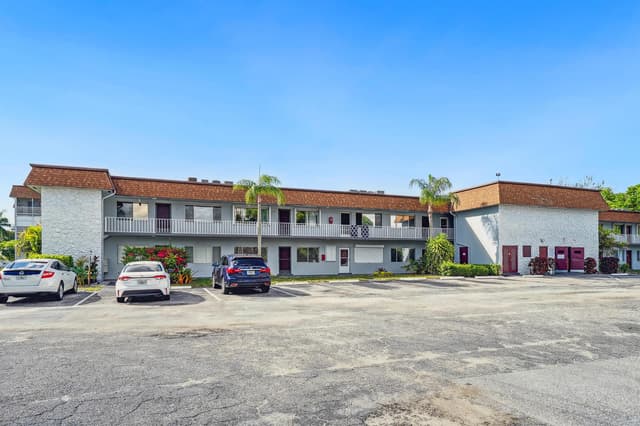 2878 Donnelly Drive # 106, Lake Worth FL 33462 - Lake Worth, FL - Photo 3