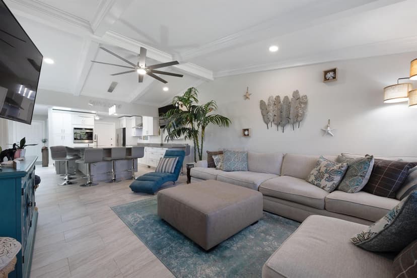 7 Ridge Pointe Drive # C, Boynton Beach FL 33435