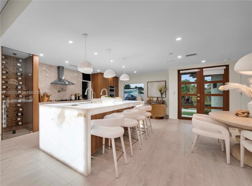 1810 NE 43rd Ct, Oakland Park FL 33308