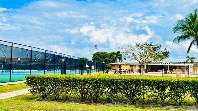 164 Kent # J, West Palm Beach FL 33417 - West Palm Beach, FL - Photo 4
