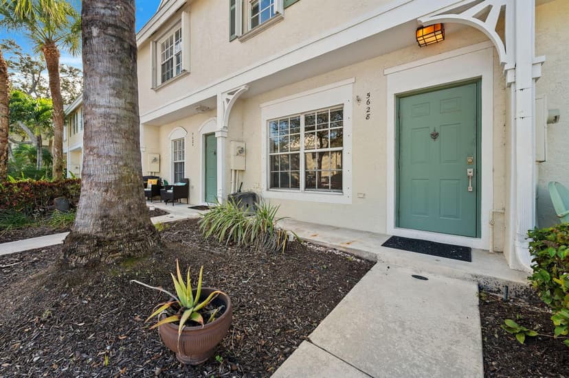 5628 NW 99th Lane, Coral Springs FL 33076