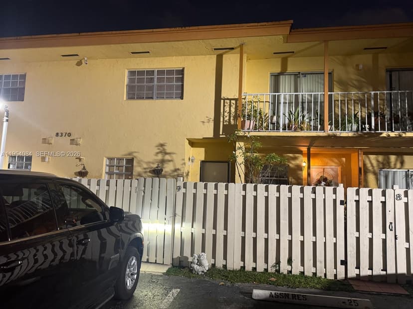 8370 SW 154th Ave # 9, Miami FL 33193