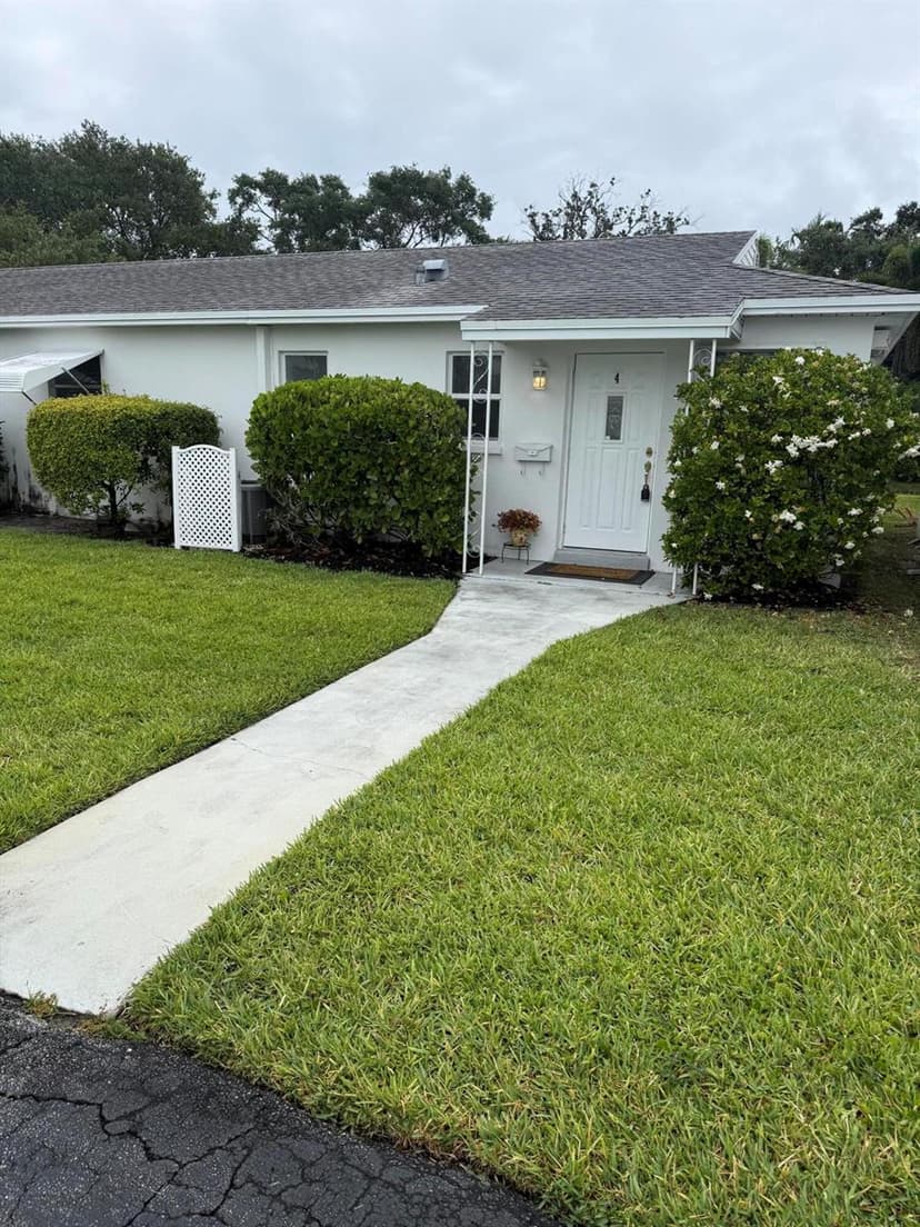 10084 Meridian Way N # 4, Palm Beach Gardens FL 33410