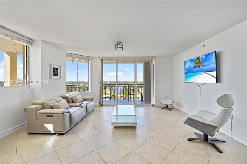 2001 N Ocean Blvd # 1002, Fort Lauderdale FL 33305