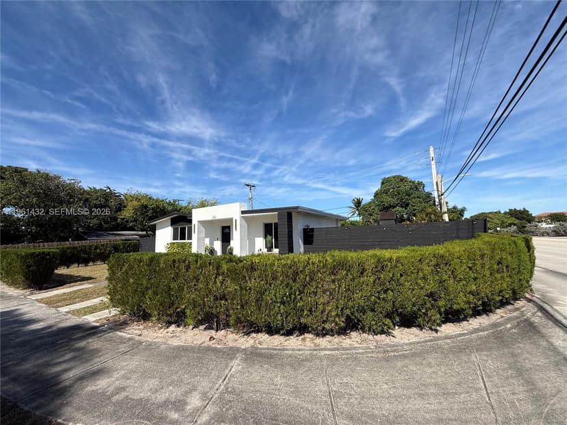 299 NE 46th St, Deerfield Beach FL 33064