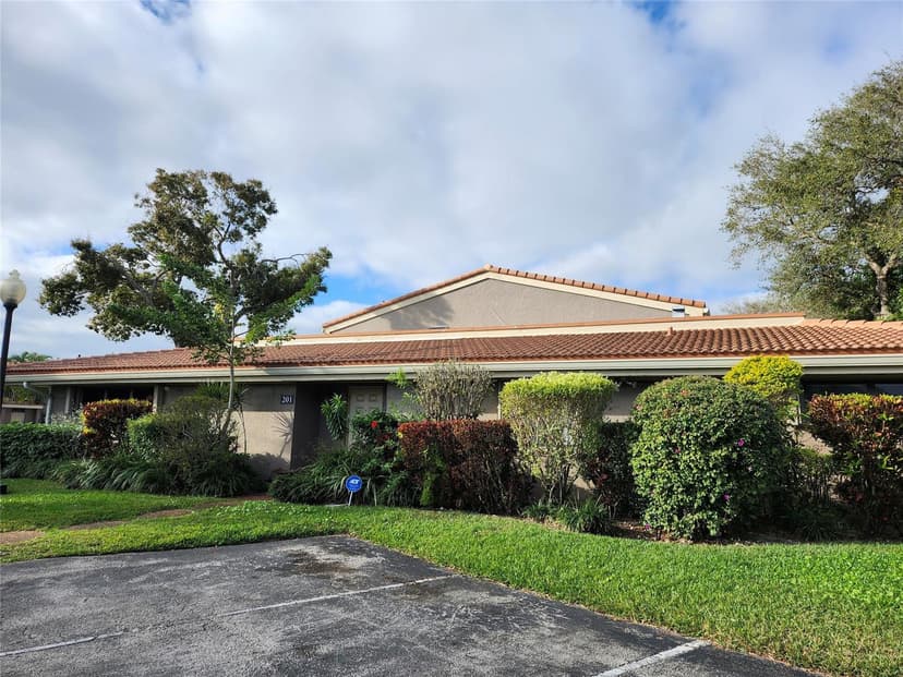 201 Dunwoody Lane # 87, Hollywood FL 33021