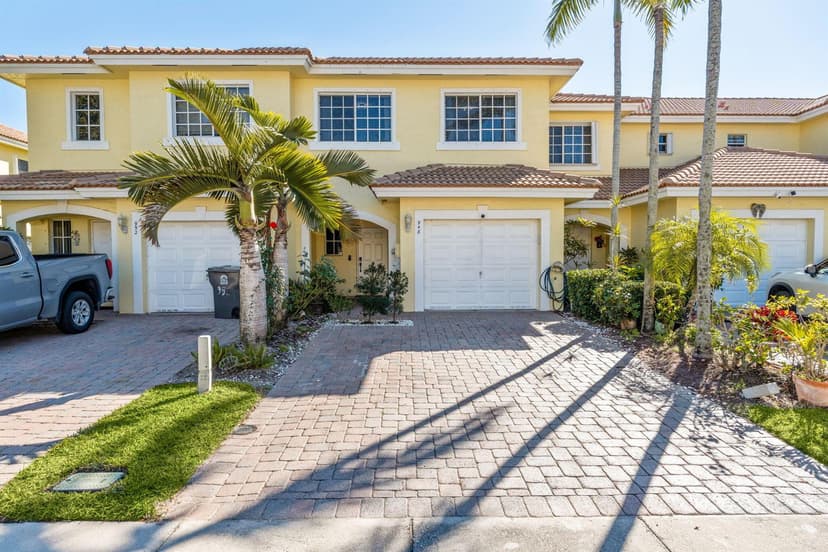 948 Imperial Lake Road, West Palm Beach FL 33413