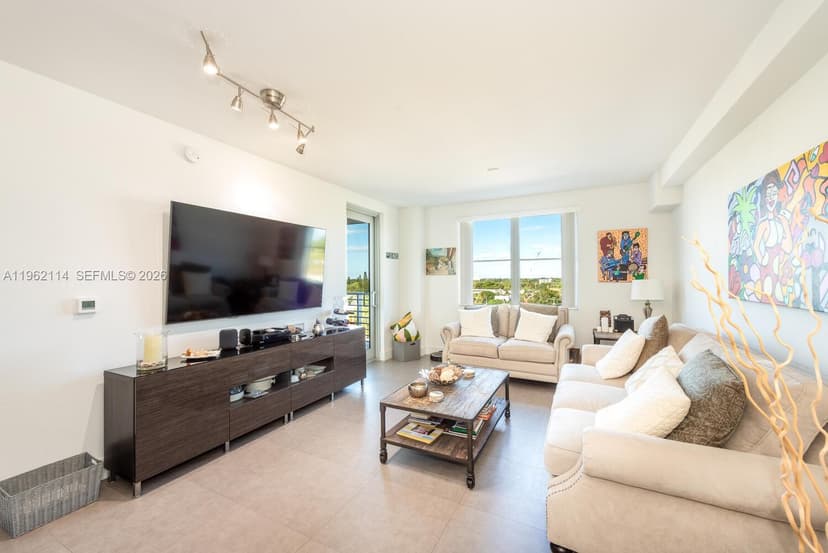 1830 Radius Dr # 709, Hollywood FL 33020