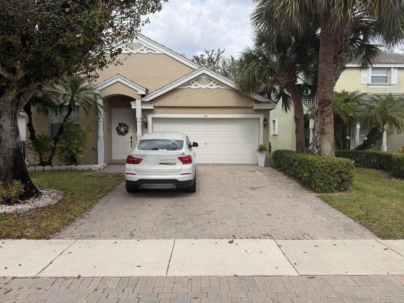 159 Berenger Walk, Royal Palm Beach FL 33414