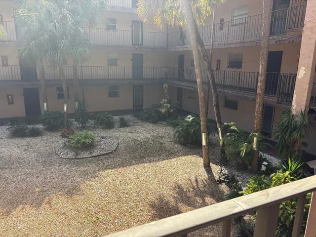 2840 Somerset Drive # 206, Lauderdale Lakes FL 33311 - Lauderdale Lakes, FL - Photo 2