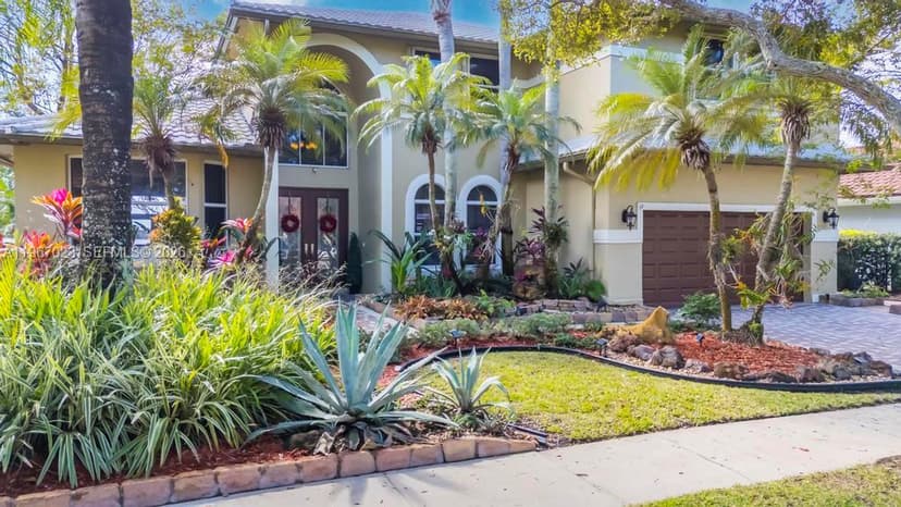 18122 NW 15th Ct, Pembroke Pines FL 33029