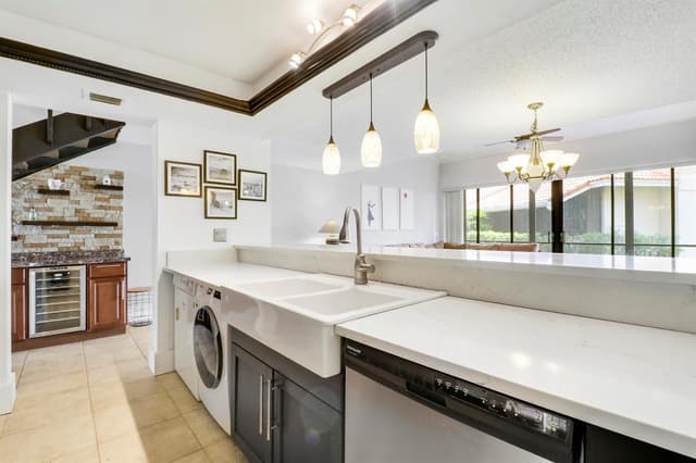 127 Old Meadow Way, Palm Beach Gardens FL 33418 - Palm Beach Gardens, FL - Photo 7