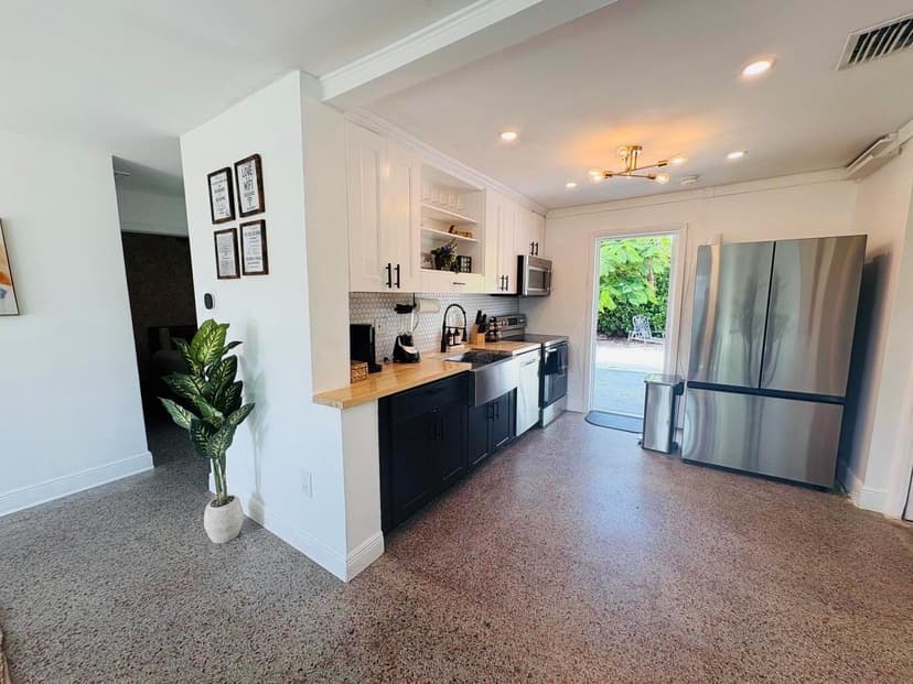 2711 NE 11th Terrace, Pompano Beach FL 33064