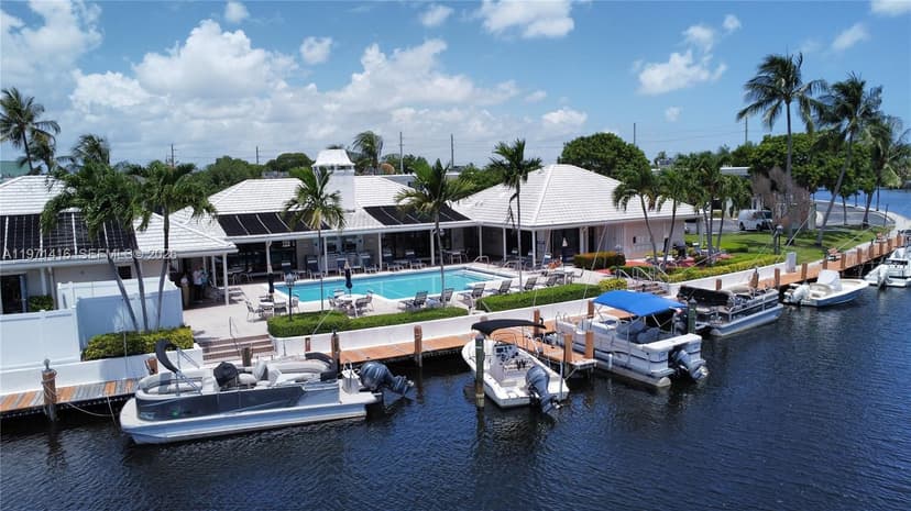 160 Cypress Club Dr # 608, Pompano Beach FL 33060