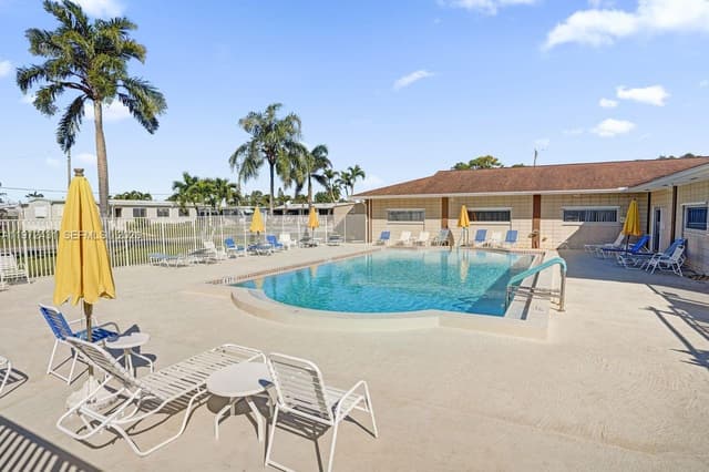 4035 Marigold Rd, Boynton Beach FL 33436 - Boynton Beach, FL - Photo 2