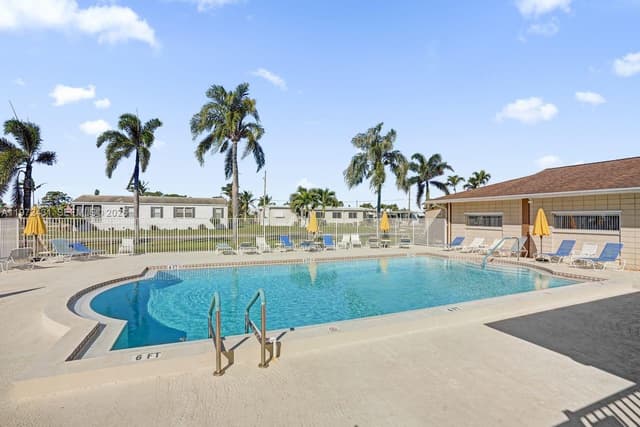 4035 Marigold Rd, Boynton Beach FL 33436 - Boynton Beach, FL - Photo 5