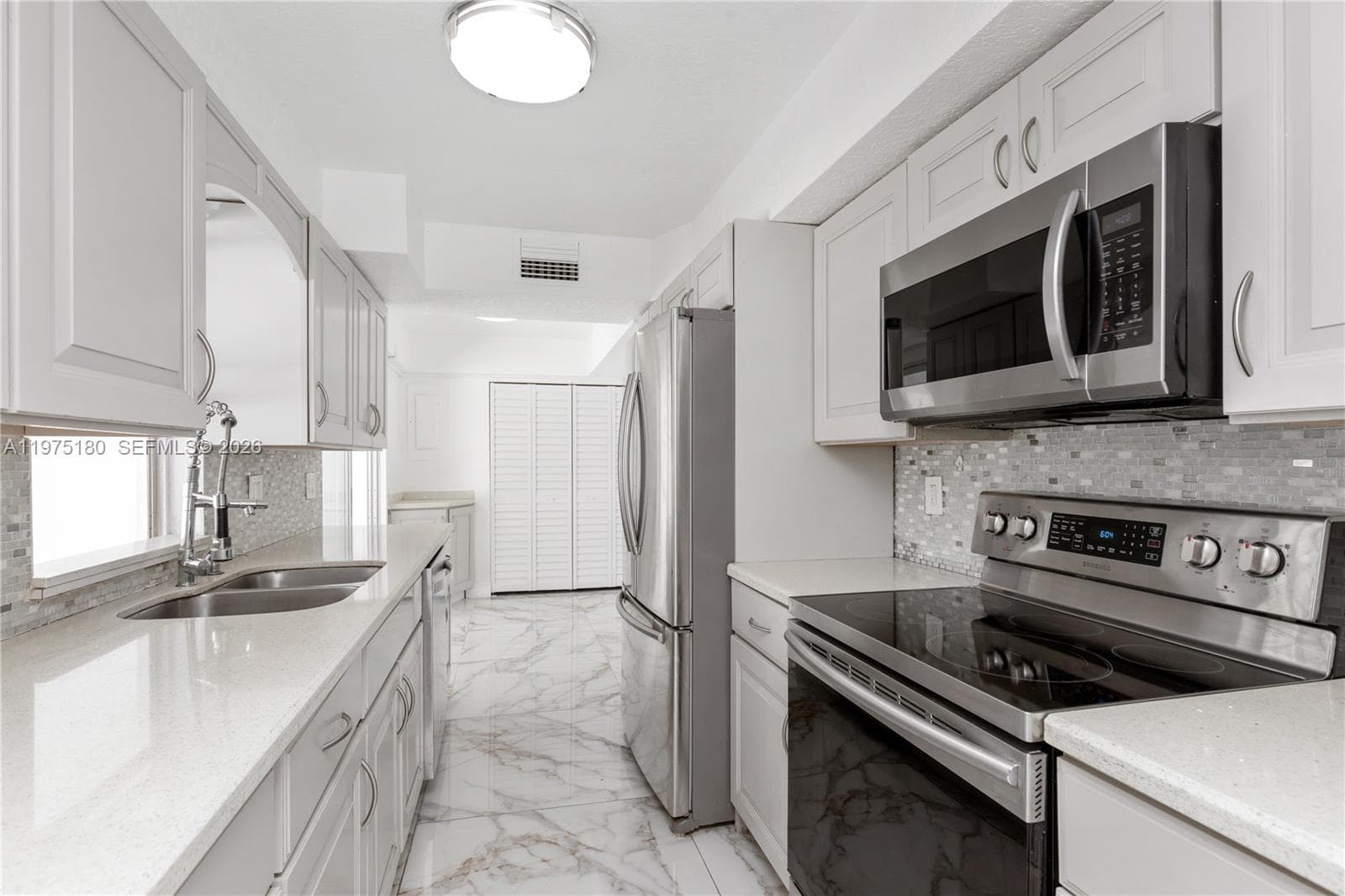 7906 NW 74th Ave, Tamarac FL 33321