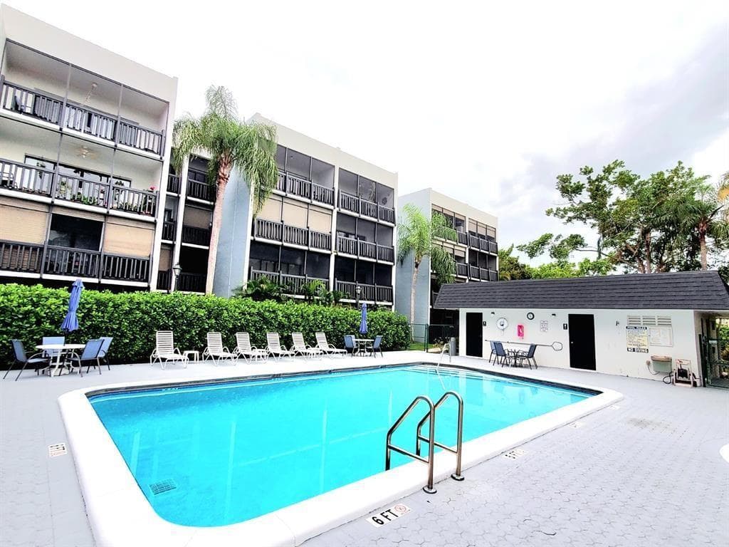 1021 Mockingbird Lane # 114, Plantation FL 33324 - Plantation, FL - Photo 1