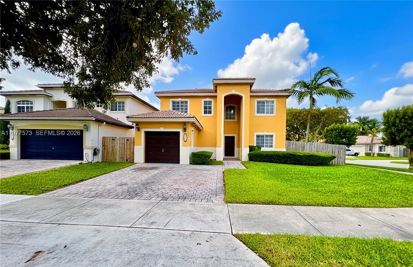 20830 SW 90th Pl, Cutler Bay FL 33189