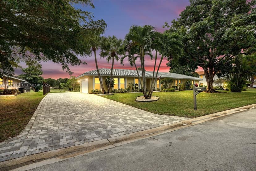 11181 NW 26th Dr, Coral Springs FL 33065