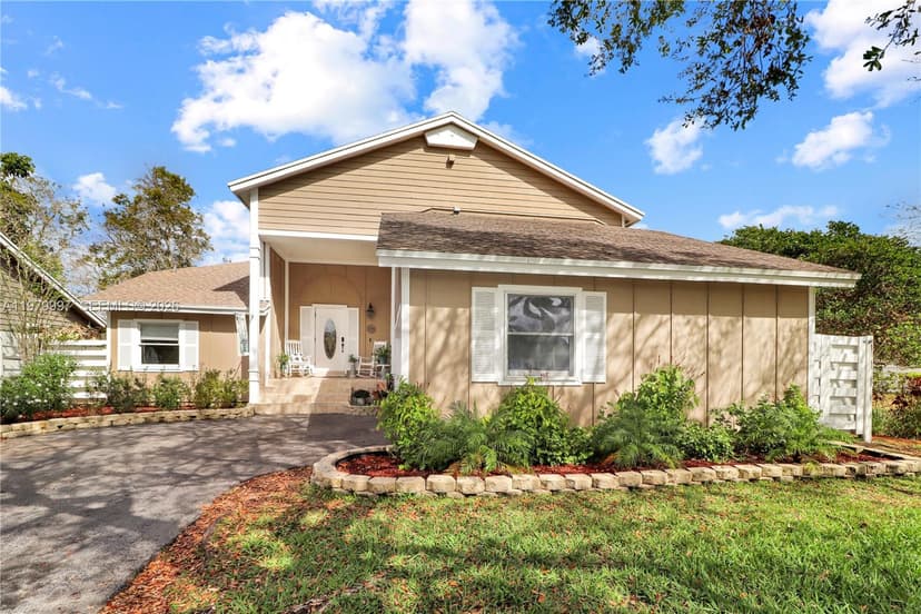 14141 SW 146th Ter, Miami FL 33186