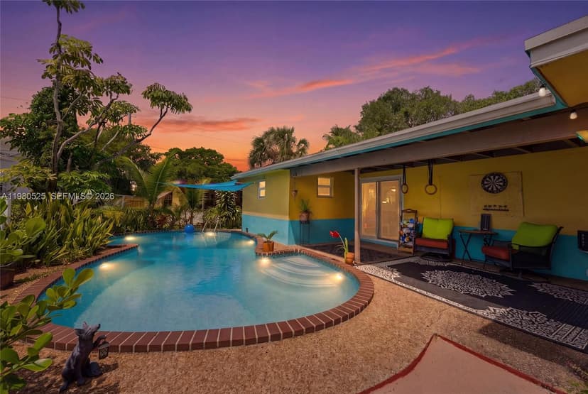 737 SW 2nd Ct, Hallandale Beach FL 33009