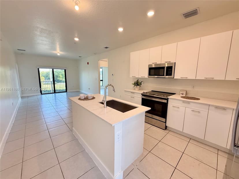 8001 NW 41st St # 202, Doral FL 33166