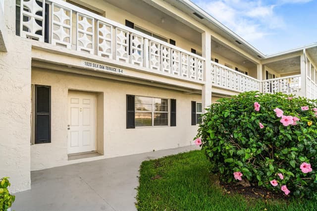 1020 Silk Oak Terrace # 102, Delray Beach FL 33445 - Delray Beach, FL - Photo 3