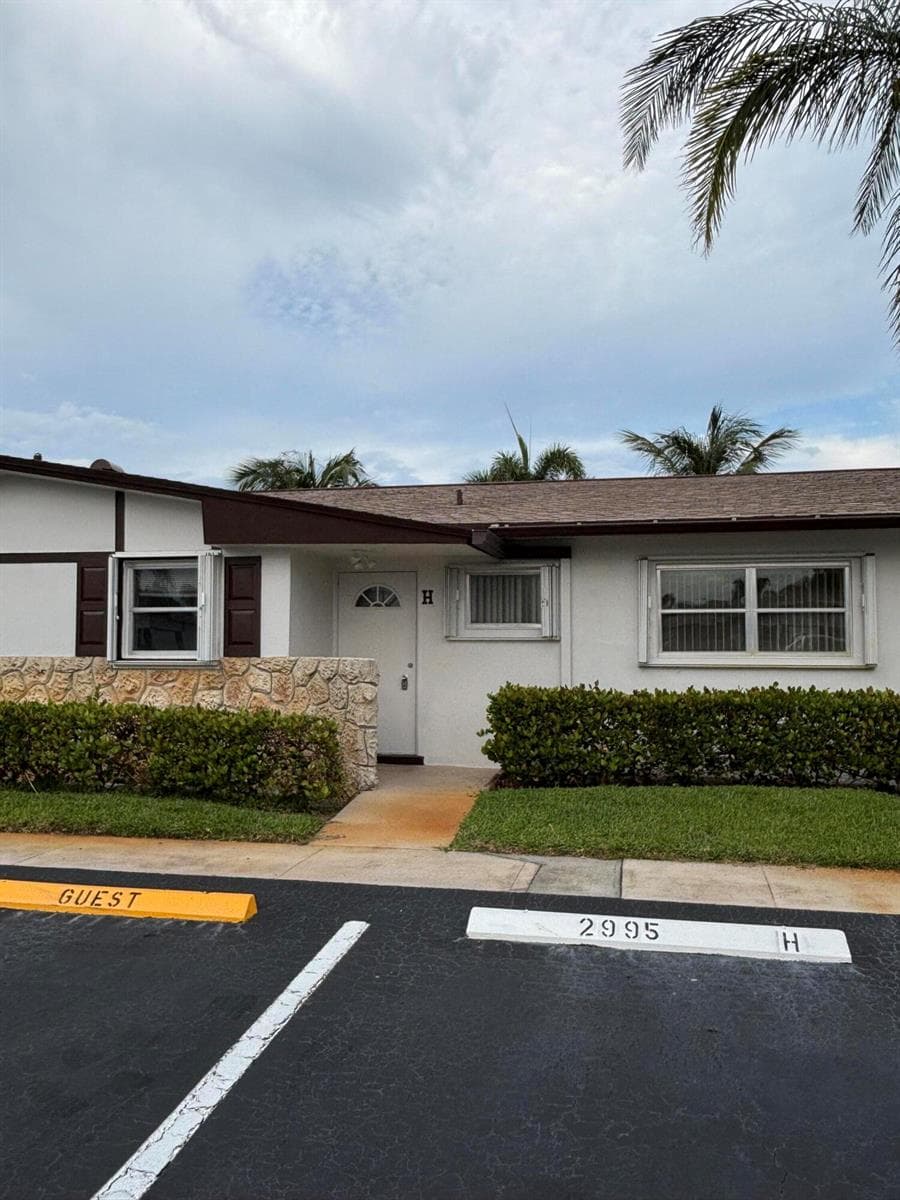 2995 Crosley Drive W # H, West Palm Beach FL 33415 - West Palm Beach, FL - Photo 1