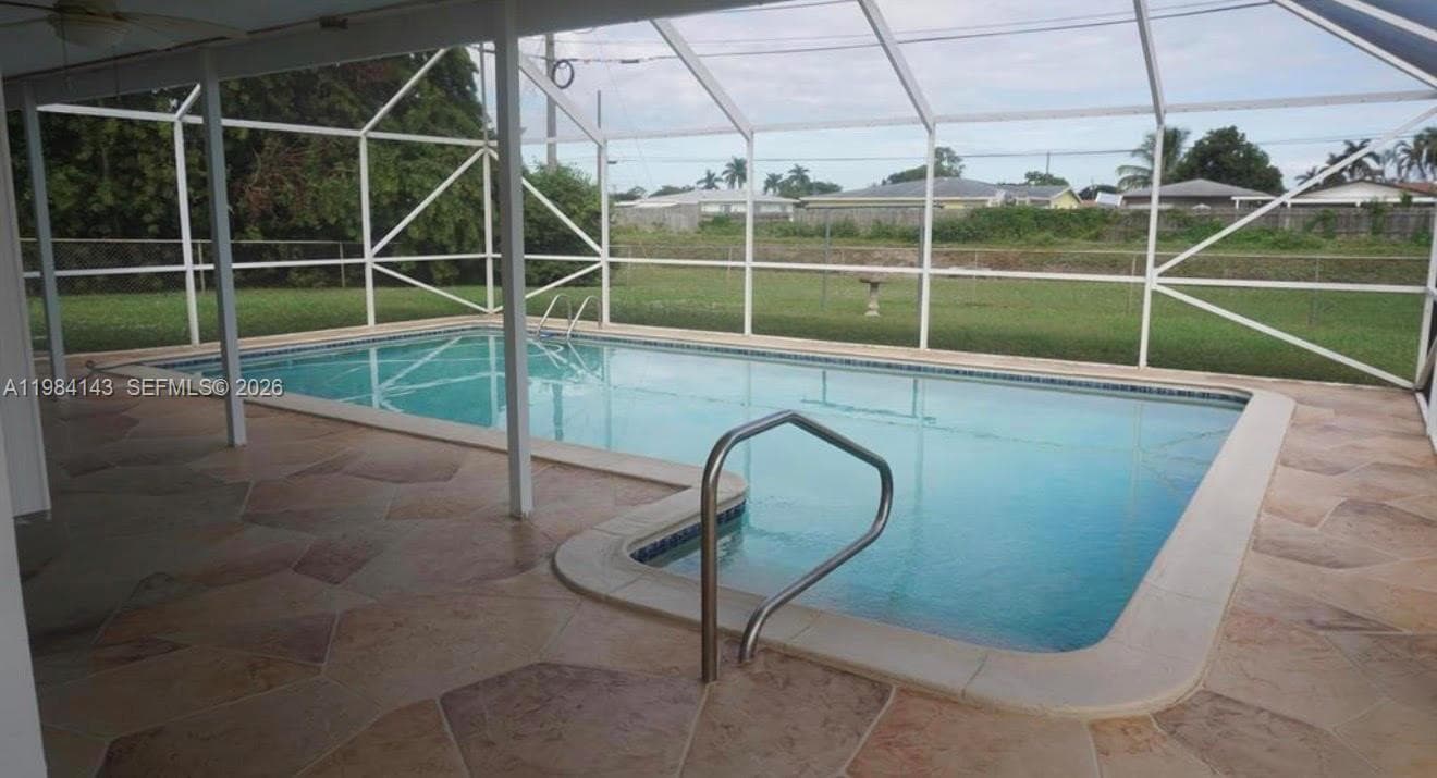 328 Riverdale Rd, Palm Springs FL 33461 - Palm Springs, FL - Photo 1