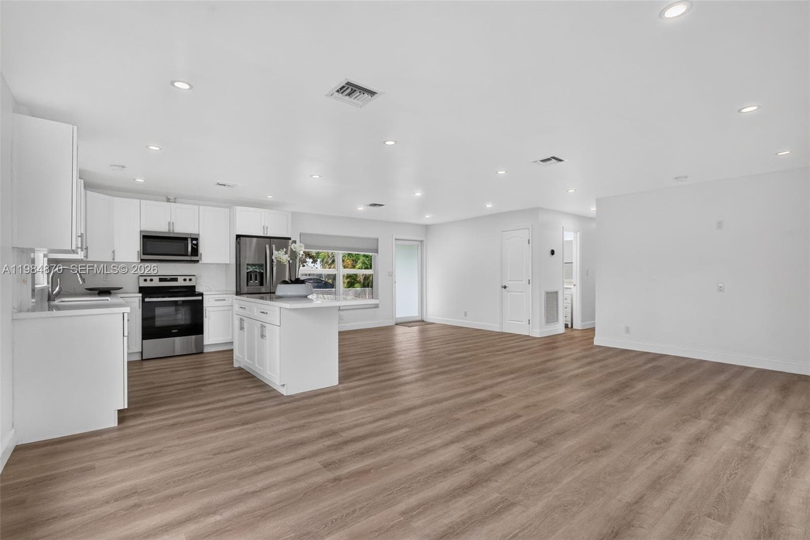 3042 Hayes St, Hollywood FL 33021