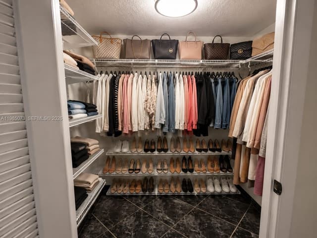 1900 W 68th St # D207, Hialeah FL 33014 - Hialeah, FL - Photo 4
