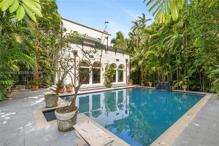 3685 Royal Palm Ave, Miami FL 33133