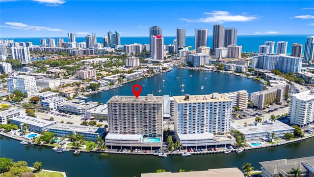 437 Golden Isles Dr # 11J, Hallandale Beach FL 33009 - Hallandale Beach, FL - Photo 2