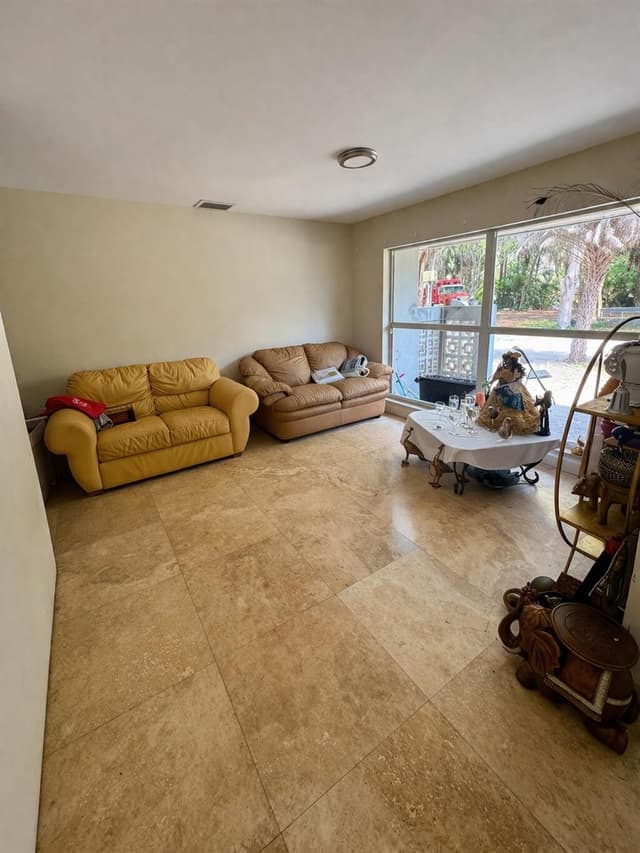 481 S 56th Ter Terrace S, West Palm Beach FL 33415 - West Palm Beach, FL - Photo 2