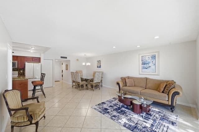 129 Piedmont C, Delray Beach FL 33484 - Delray Beach, FL - Photo 6