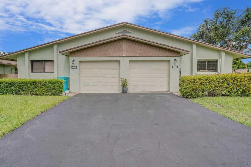 1737 Palmland Drive, Boynton Beach FL 33436