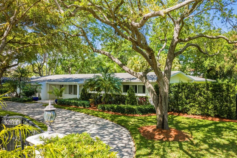 6601 Chapman Field Dr, Pinecrest FL 33156
