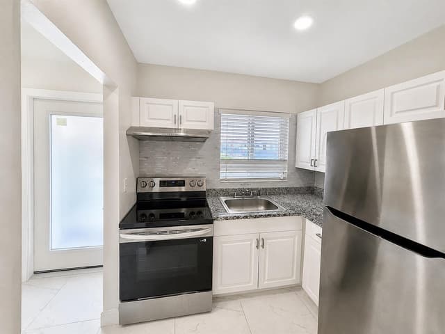 1115 Lake Terrace # 208, Boynton Beach FL 33426 - Boynton Beach, FL - Photo 4