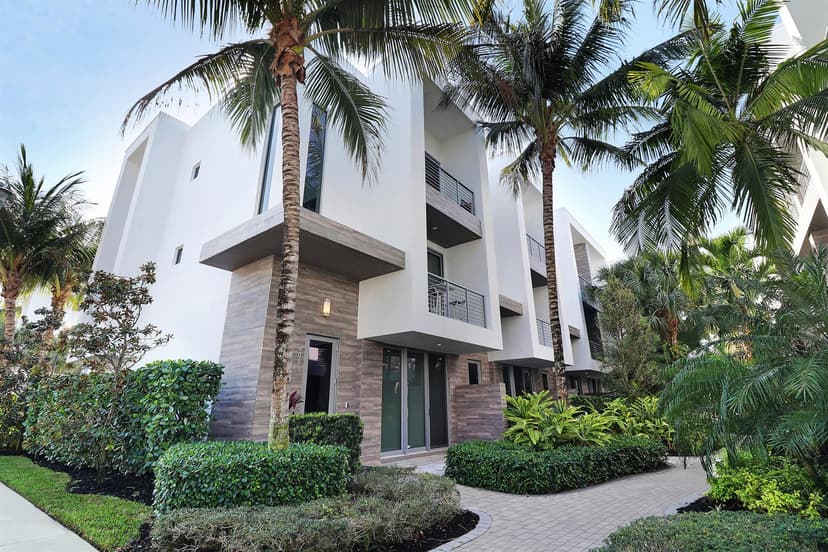 4033 NW 17th Way, Boca Raton FL 33431