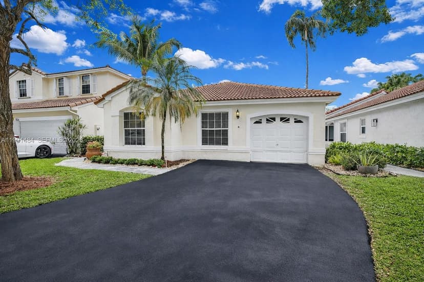 922 Opal Ter, Weston FL 33326